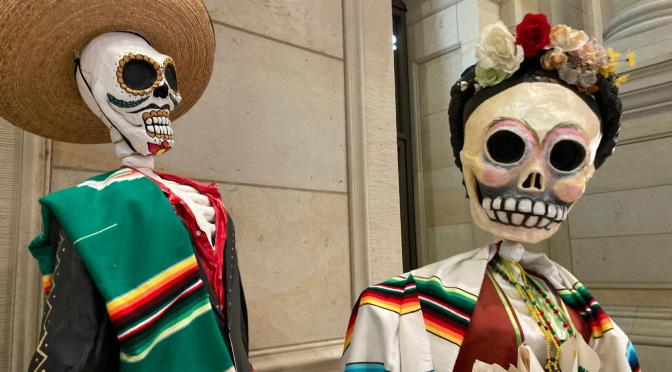 Fiesta de Día de Muertos 2025 im Humboldt Forum (mit spanischer und italienischer Übersetzung)